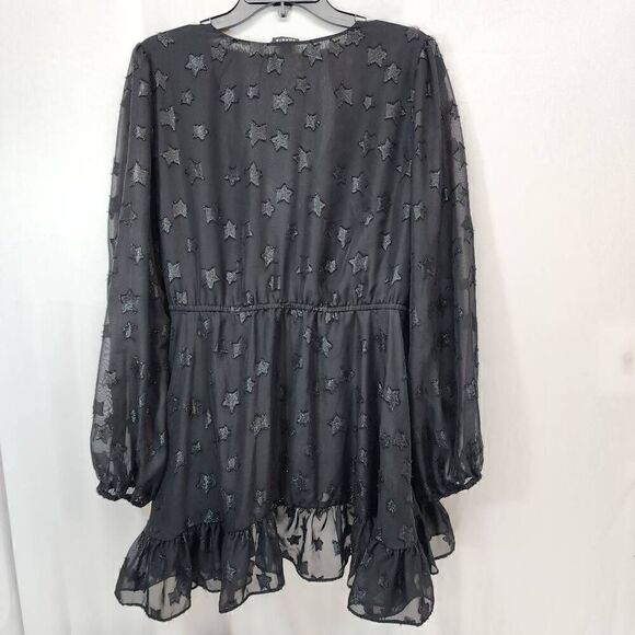 Torrid Size 1X Lurex Star Surplice Ruffle Hem Top Black Plus Size Blouse U - Picture 4 of 11